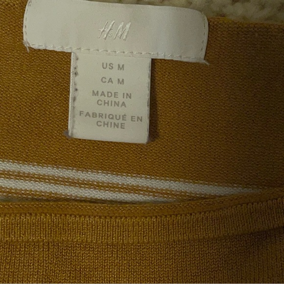 H&M Women’s Long Sleeve Tunic/Sweater Size Medium Mustard With White Stripes - Picture 5 of 6